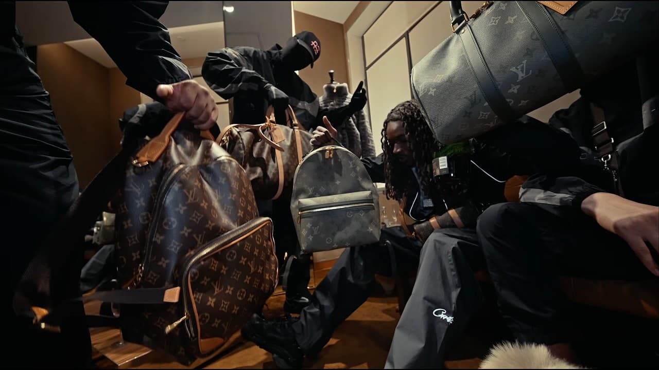 Outfit par La Rvfleuze - Clip rap et hip-hop