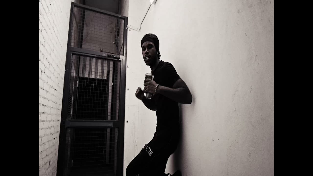 glitch par FinesseDaa - Clip rap et hip-hop