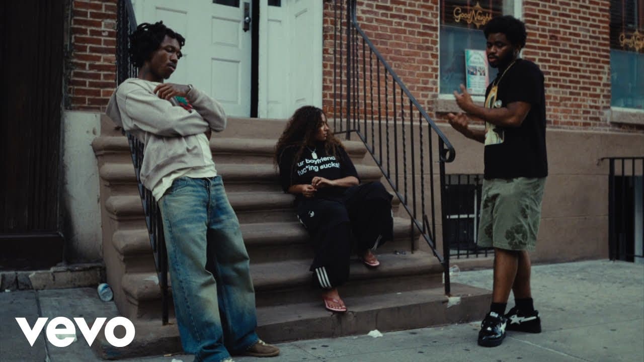KNOCK par ovrkast., Samara Cyn, MAVI - Clip rap et hip-hop