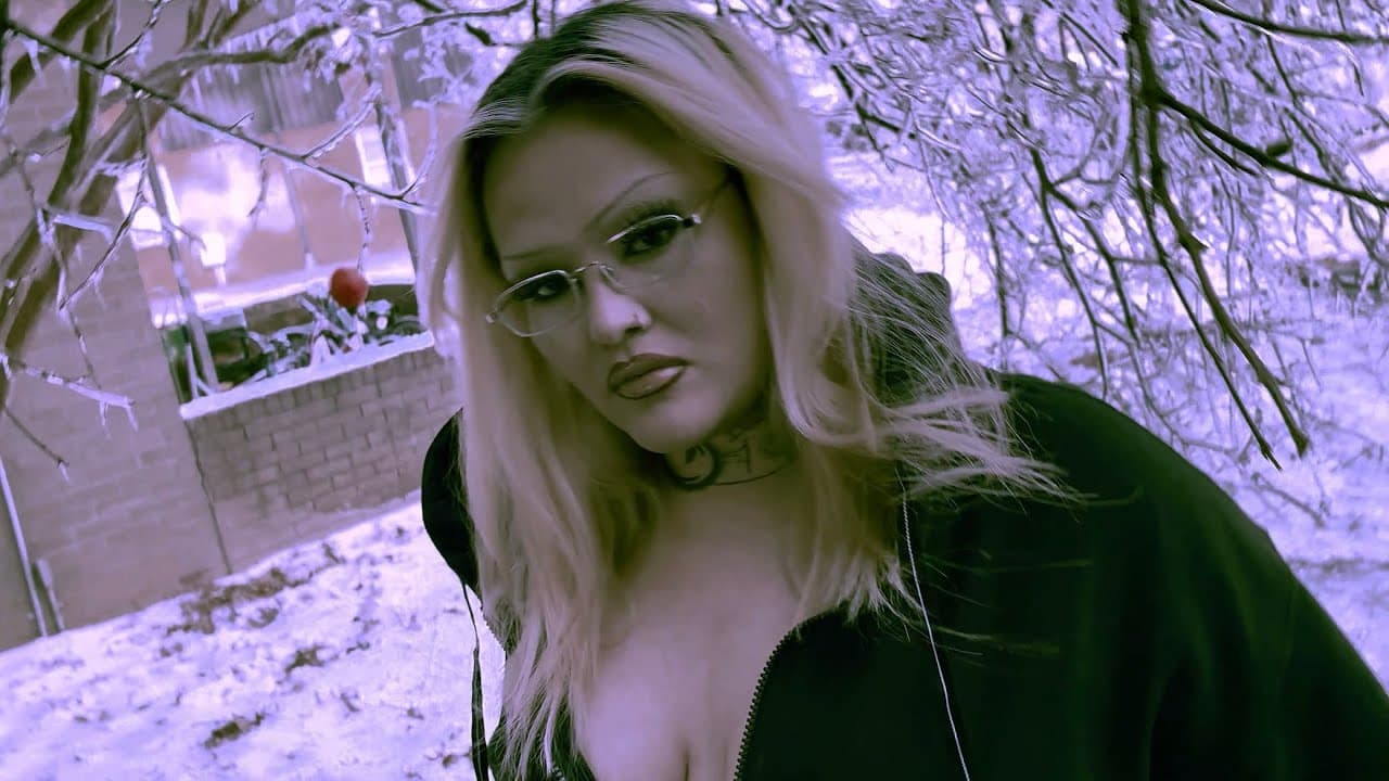 Snow White / Itch 4 Bills par Eva Noxious - Clip rap et hip-hop