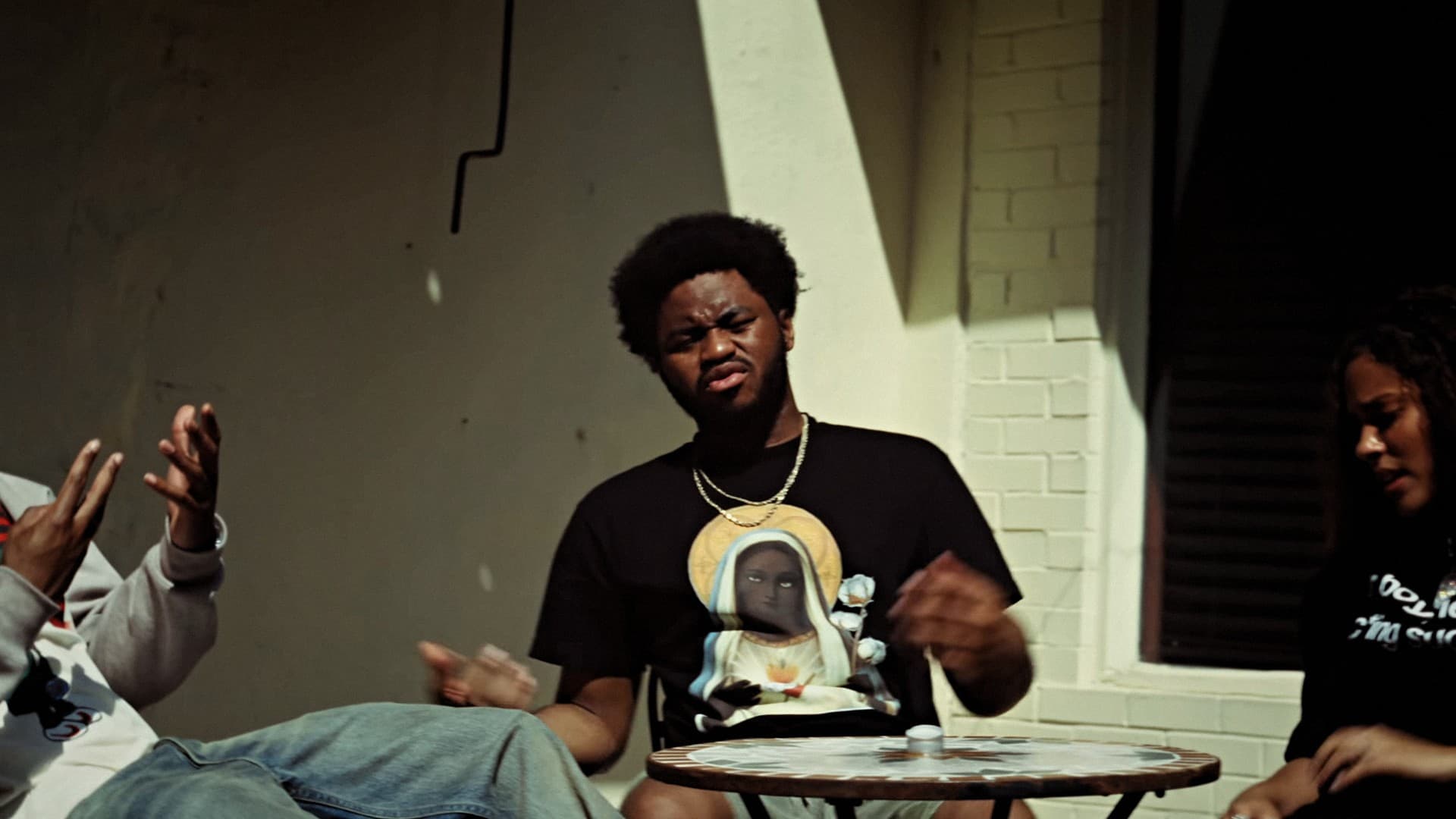 KNOCK par MAVI - Clip rap et hip-hop